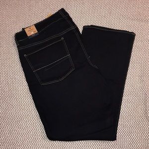 NWT America Eagle dark wash straight jeans size 18